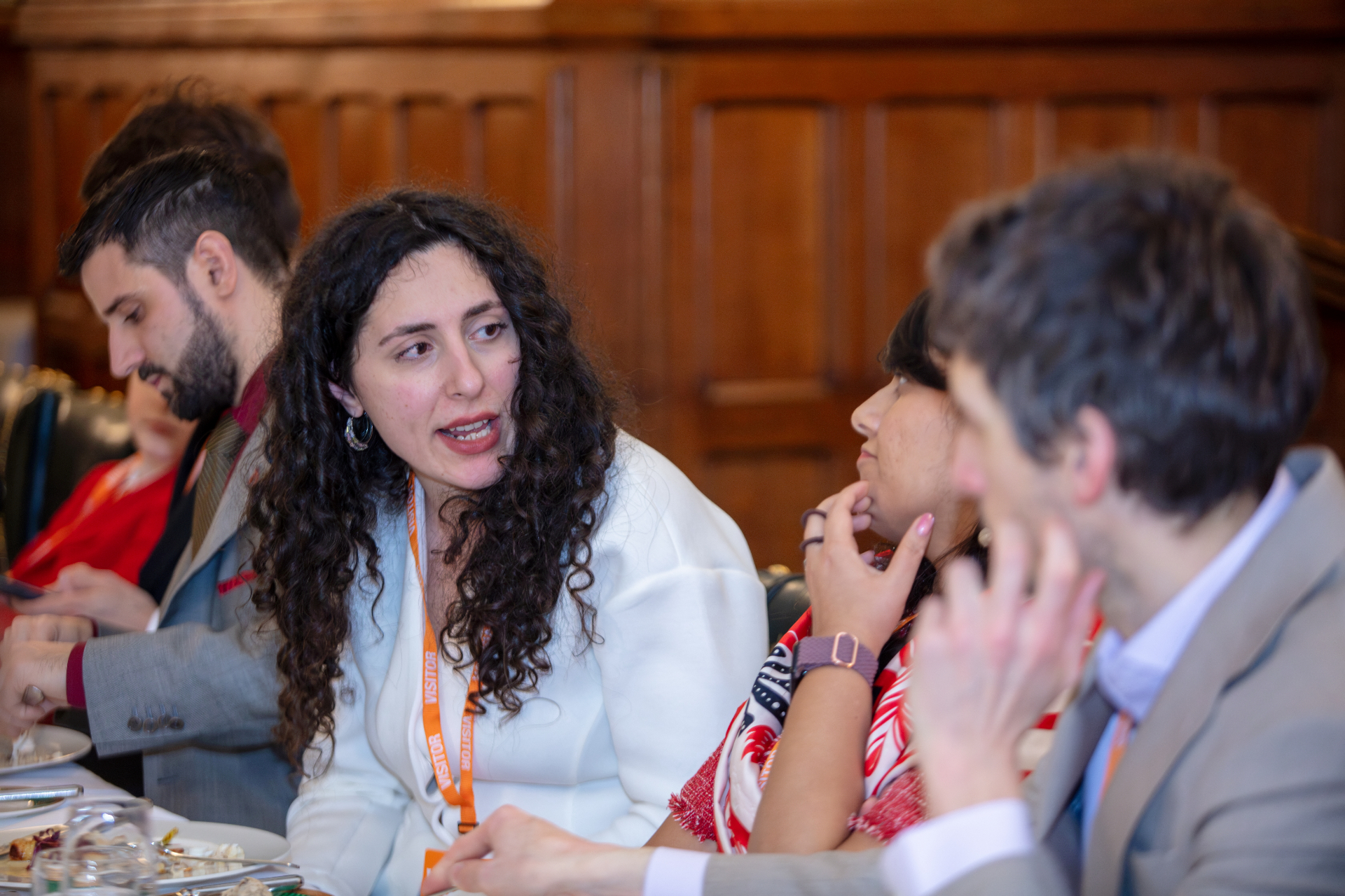 Caterina Puca leading a discussion at the Frontier Tech Dinner